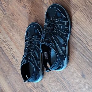 Eddie Bauer Men's Athletic Sandal, Size 9